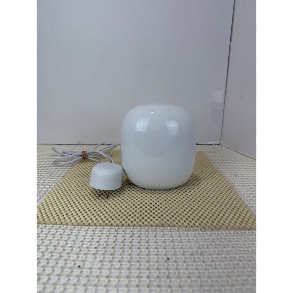 google G6ZUC Wifi White With power adapter EUC